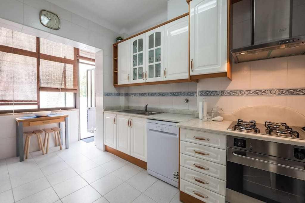 Apart Lisboa Confortavel 2 Quartos Com Terraco Одивелас Екстериор снимка