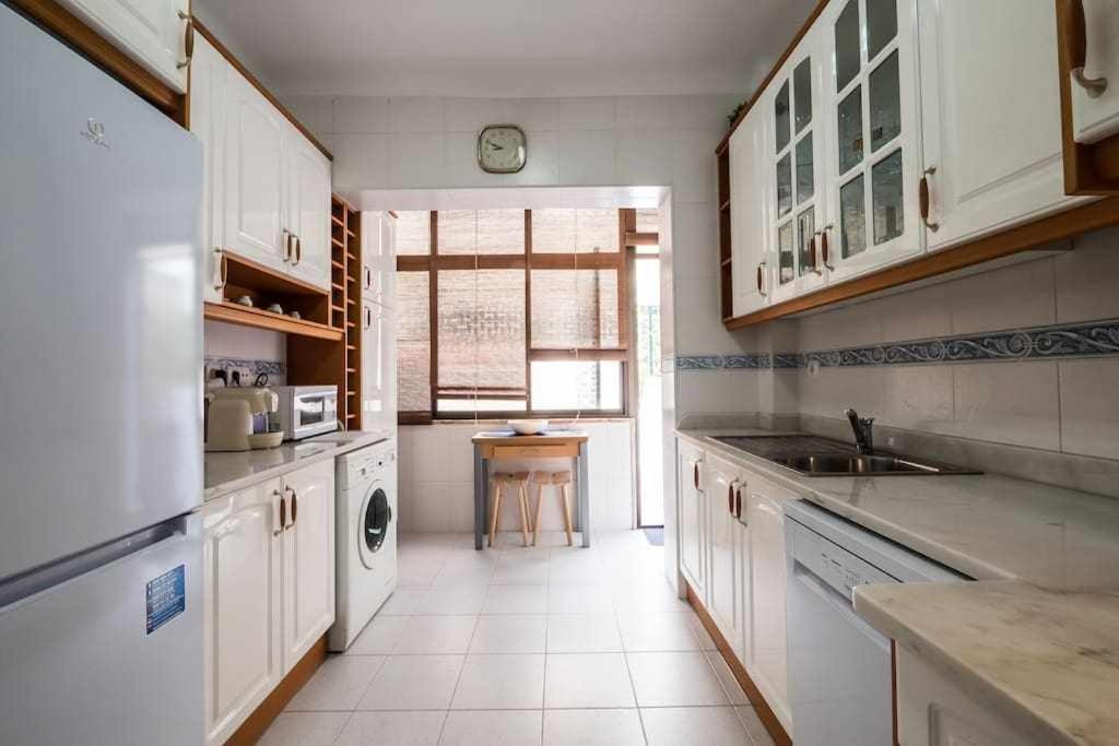 Apart Lisboa Confortavel 2 Quartos Com Terraco Одивелас Екстериор снимка